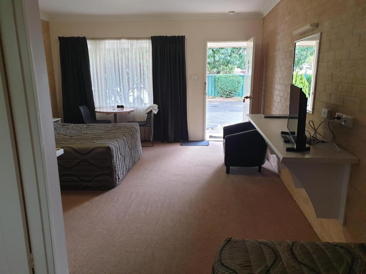 Blayney Central Motel Екстериор снимка