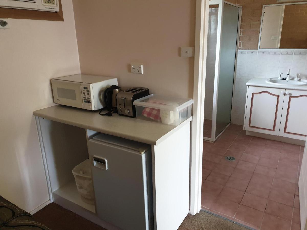 Blayney Central Motel Екстериор снимка