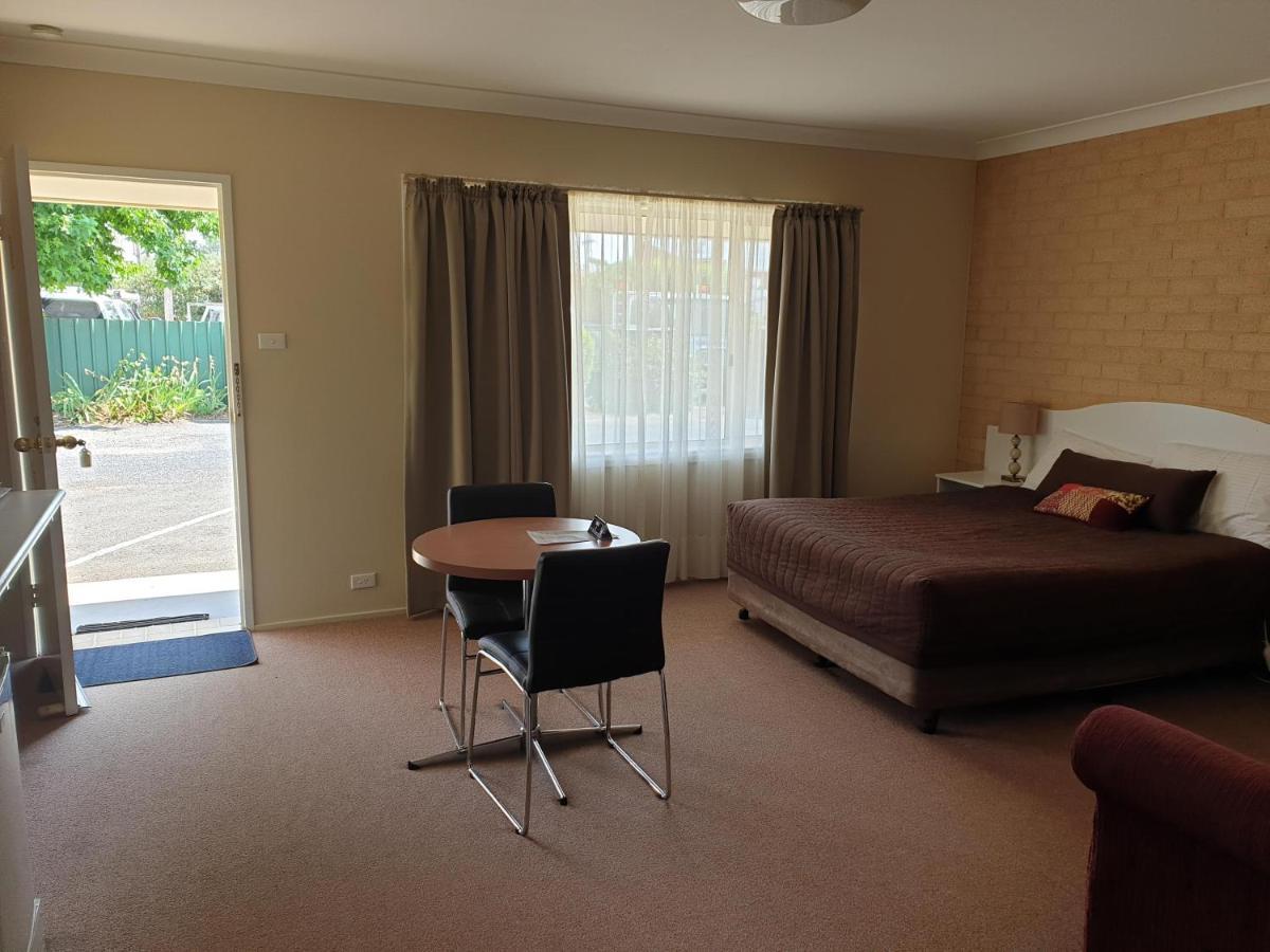 Blayney Central Motel Екстериор снимка